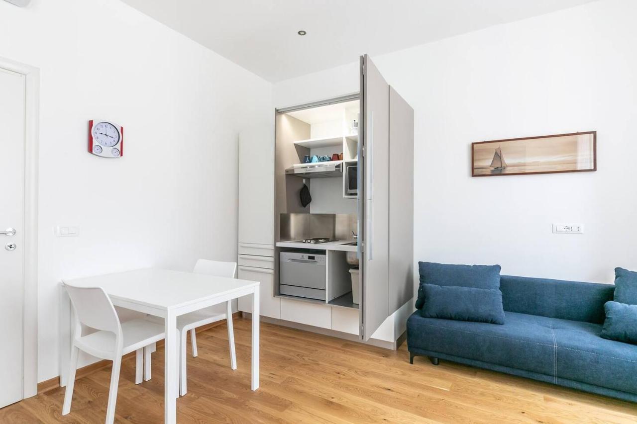 ~ Cozy Apartment ~ City Center Train Station 的里雅斯特 外观 照片